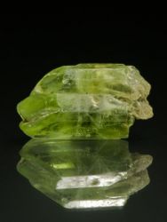 Olivín (peridot)