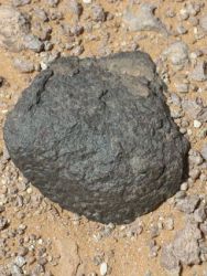 Lunární meteorit NEA 001