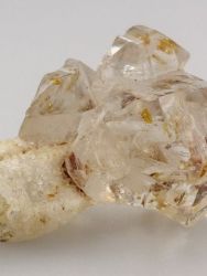 Petroleum quartz