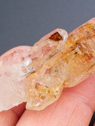 Petroleum quartz